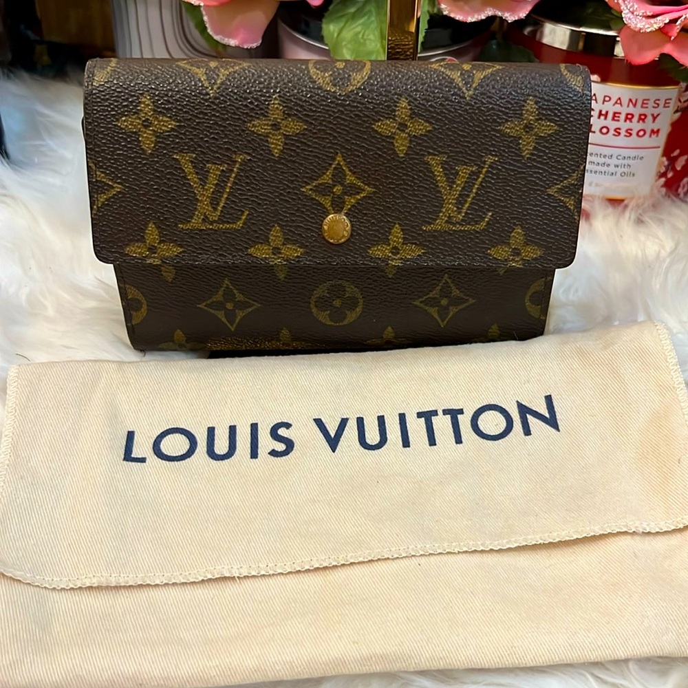 Louis Vuitton Monogram Wallet Pochette Trifold Passport Holder with Dust Bag